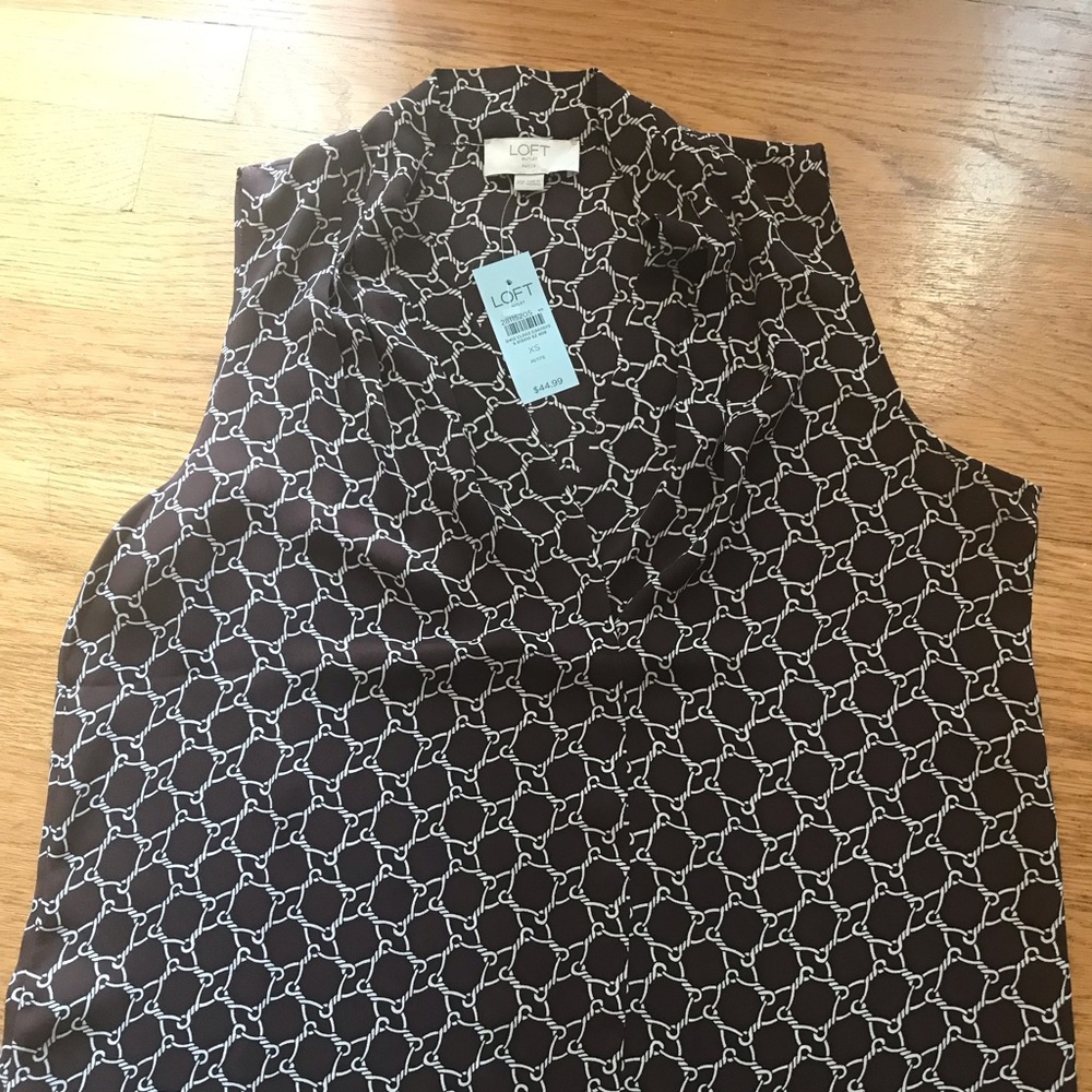Loft Knot Sleeveless Shirt